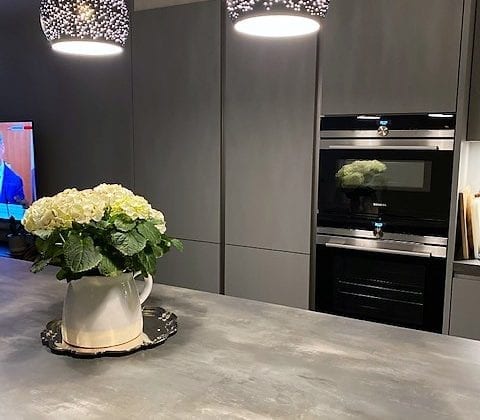 handleless kitchen doors