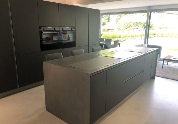 Witness Nikki Sutton's kitchen transformation. Explore her stunning design and attention to detail.