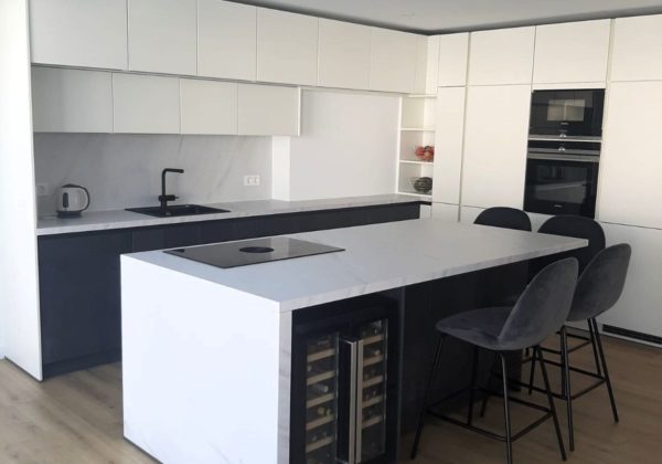 Thank you to our customer Yauhen for sharing this photo of her new Schuller C kitchen design in Spain