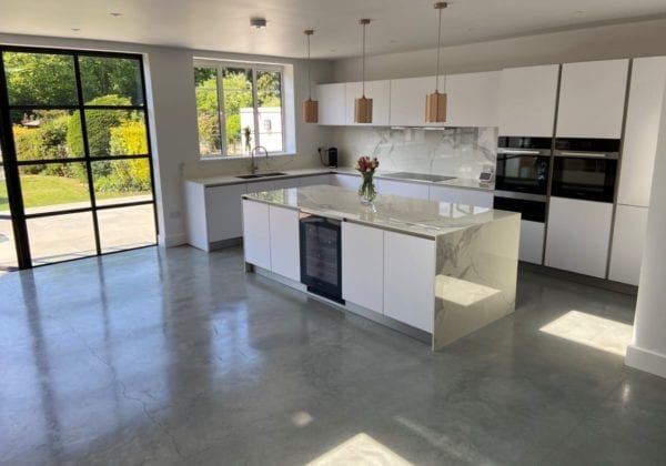high gloss kitchen