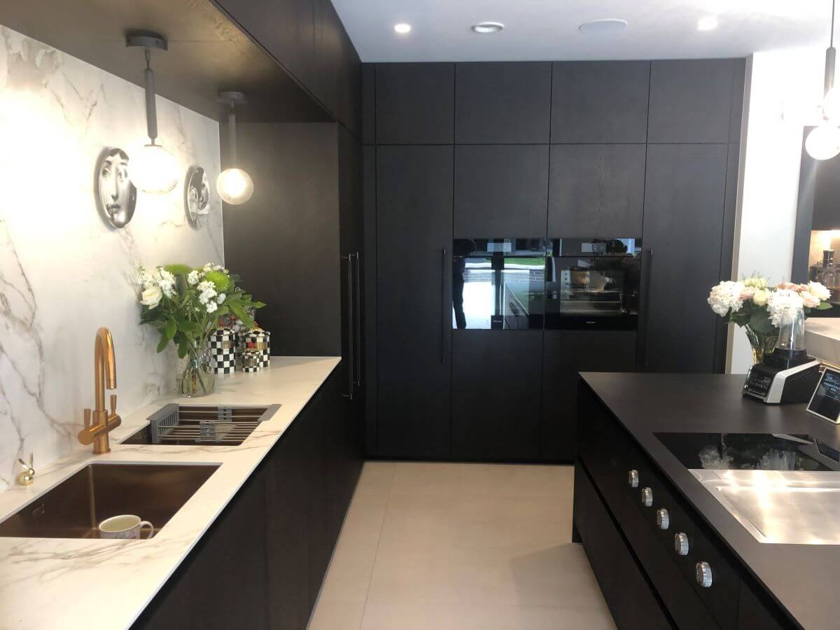 2-1 (1) Matte Black Kitchen